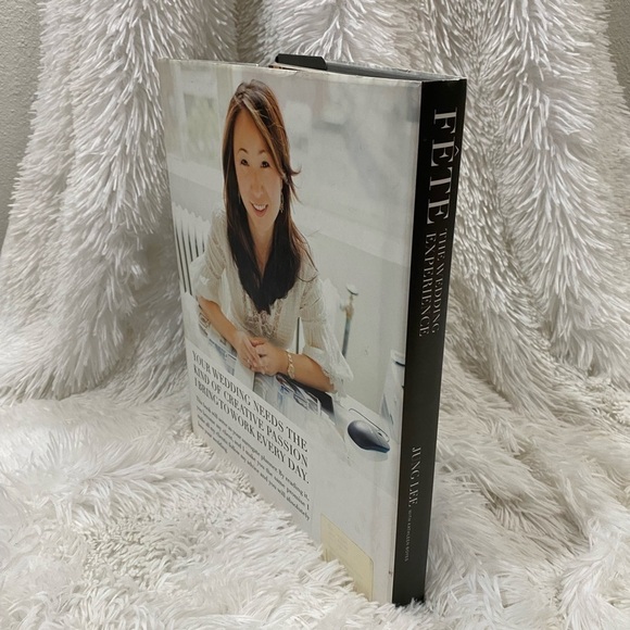 Fete The Wedding Experience by Jung Lee with Kathleen Boyes coffee table book - Picture 4 of 7